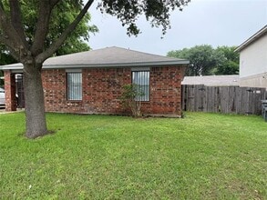 Building Photo - 3015 Flask Dr