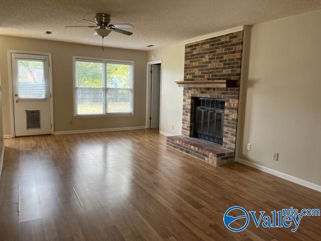 Foto del edificio - 7429 Logan Dr SW