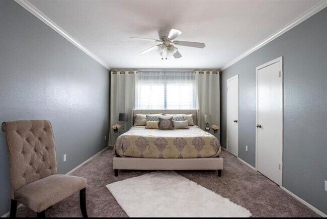 Foto del edificio - 2228 S Piney Point Rd