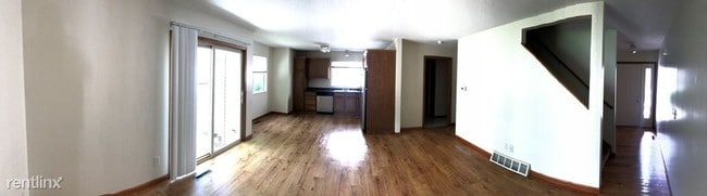 Building Photo - 3 br, 2.5 bath  - 6214 Loretta Ln