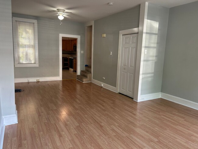 Building Photo - Welcoming 3 Bedroom in Lancaster City