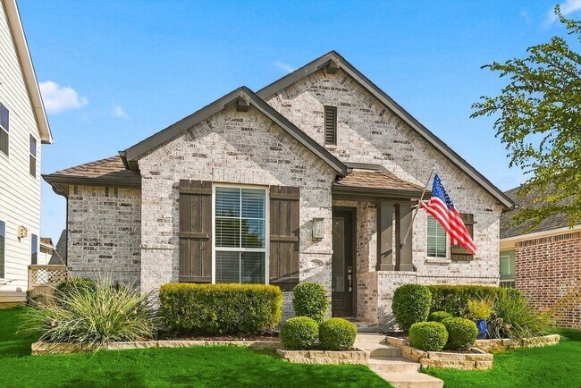 Building Photo - 2540 Elm Pl