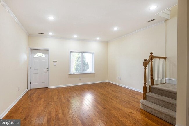 Building Photo - 3987 Terrace St