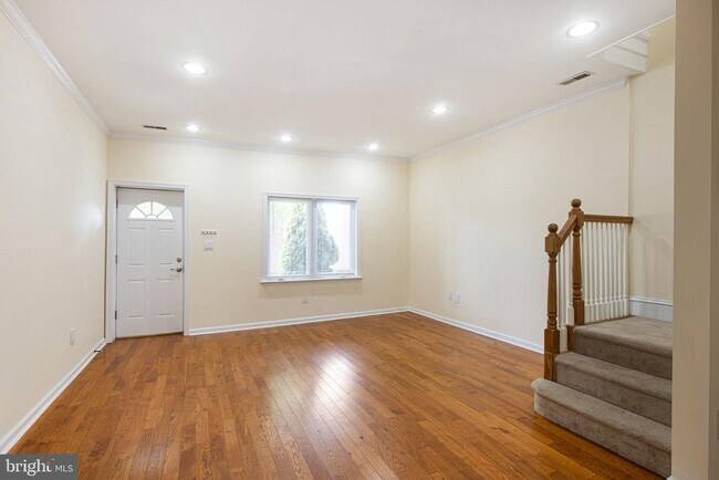 Foto del edificio - 3987 Terrace St
