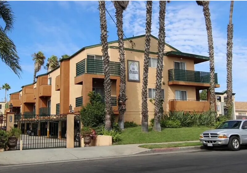 Foto principal - 1447 W 228th St