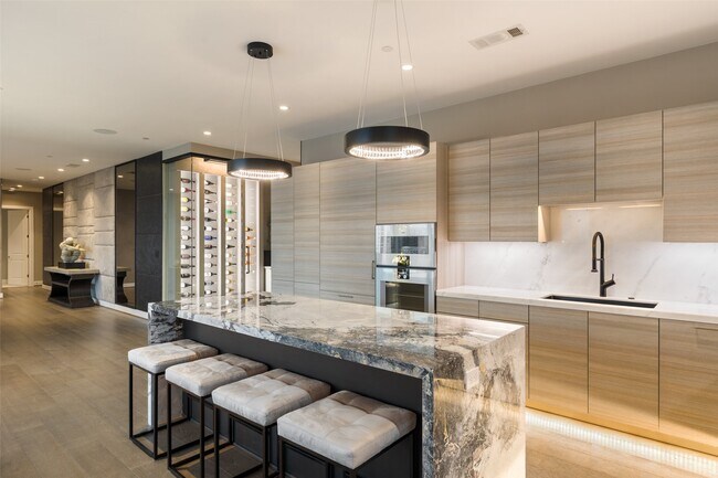 Foto del edificio - 4521 San Felipe St