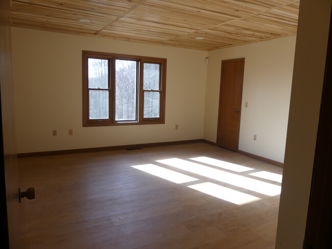 Master Bedroom - 416 Banks Mountain Dr