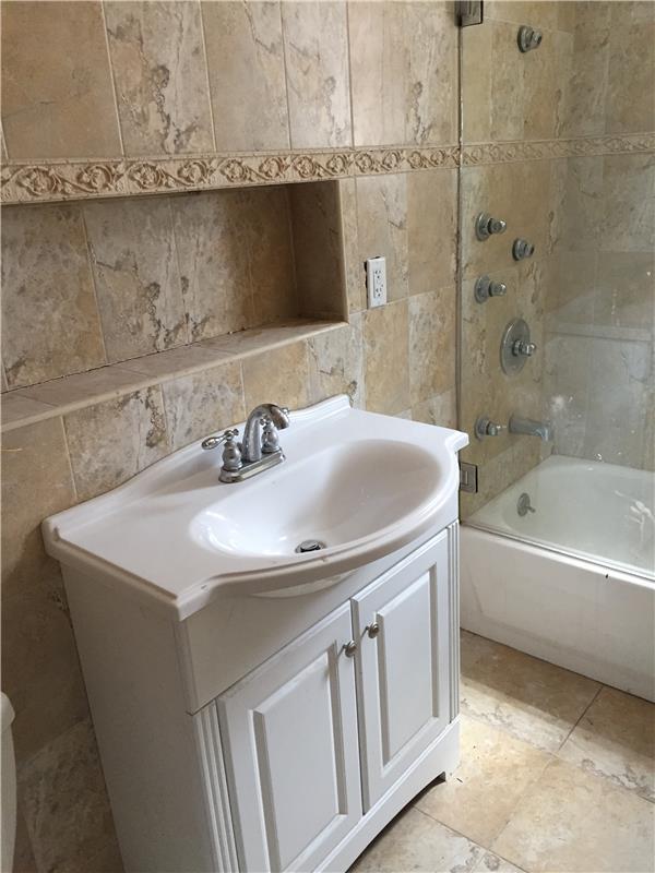 Building Photo - 92 Hancock St