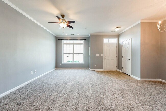 Foto del edificio - 2224 Valley Edge Dr