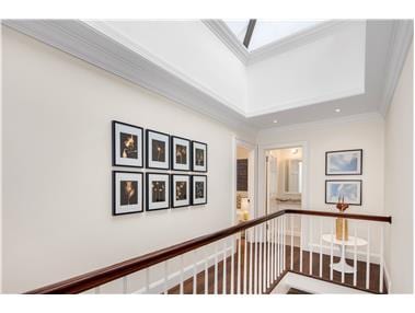 Building Photo - 64 Washington Mews