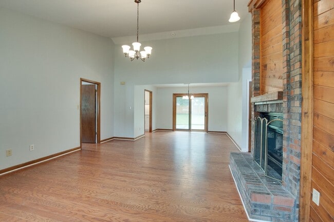 Building Photo - 2010 Rangewood Cir SE