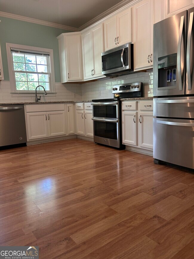 Foto del edificio - 7440 Bells Ferry Rd