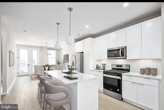 Building Photo - 4768 Sully Pt Ln