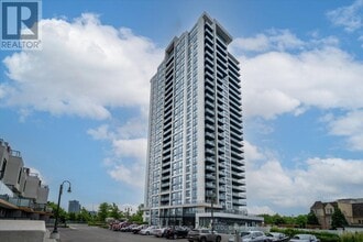 Building Photo - 1255 Bayly St