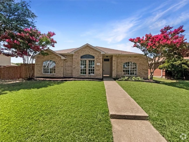 Building Photo - 2701 Crooked Creek