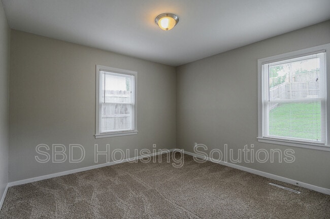 Building Photo - 505 NE 67th Pl