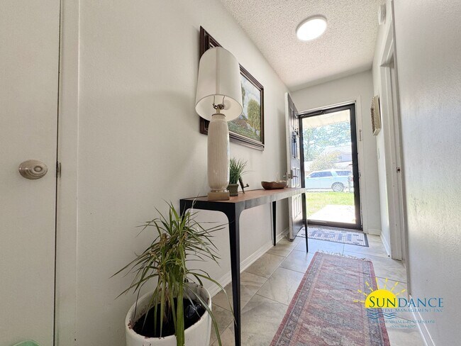 Building Photo - Updated 3-Bedroom Home in Fort Walton Beach