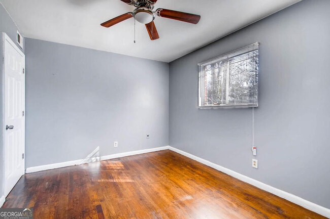 Building Photo - 1135 Sells Ave SW