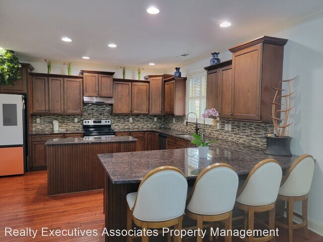 Building Photo - 4 br, 2.5 bath House - 11321 Fords Cove Ln