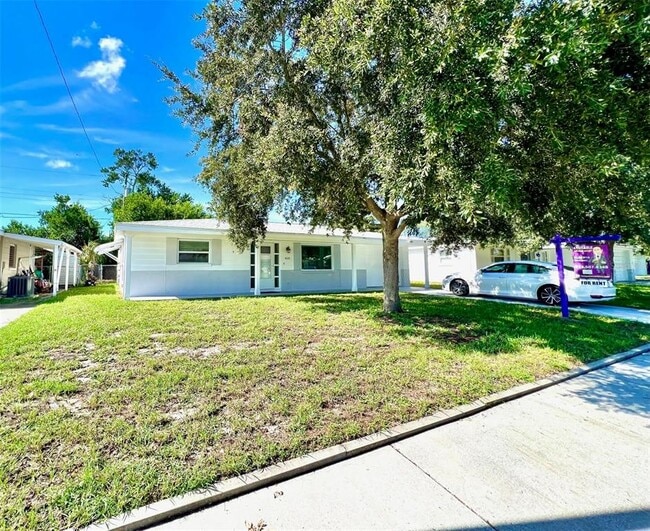 Foto del edificio - 4640 Taray Ln