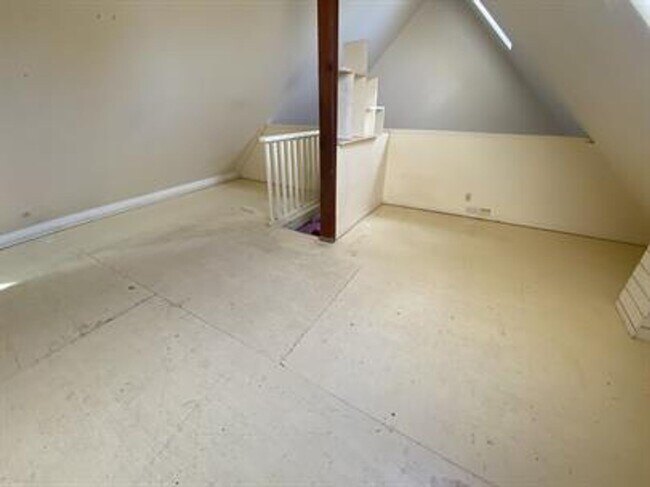 Foto del edificio - 1213 Spear Ave