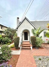 Building Photo - 133-135 Juana Maria Ave