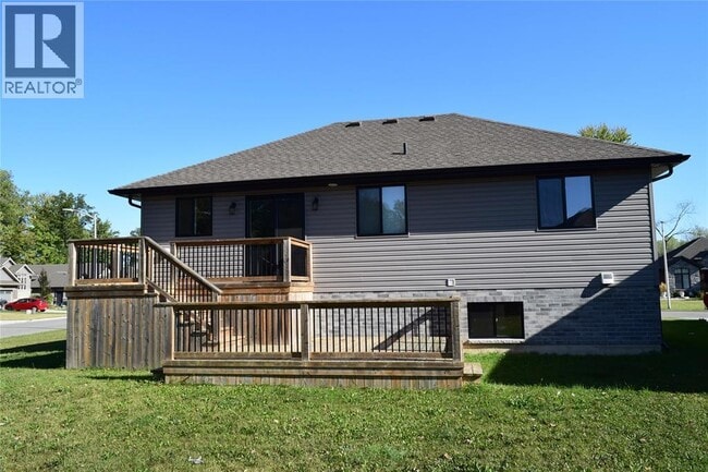 Building Photo - 305 Timtam Ct