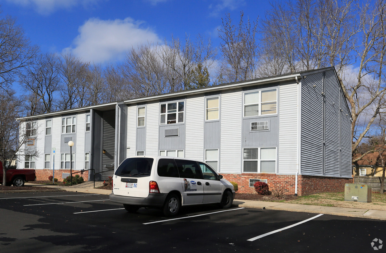 Primary Photo - Brittany Bay Apartments