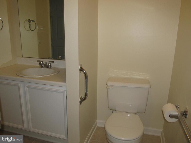 Building Photo - 12356 Quail Woods Dr