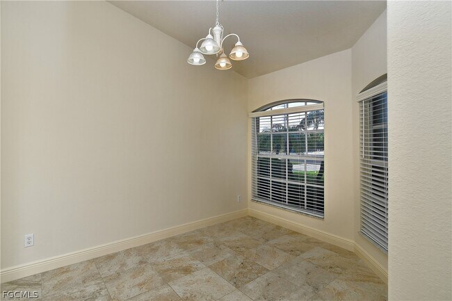 Foto del edificio - 4836 Leonard Blvd S