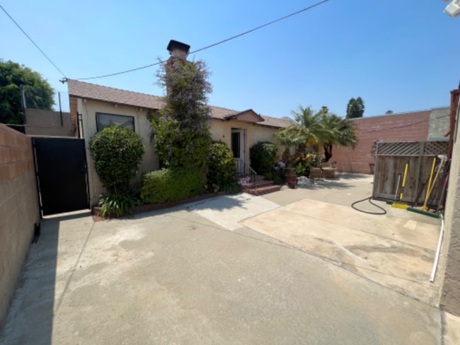 Photo - 16529 Normandie Ave Townhome