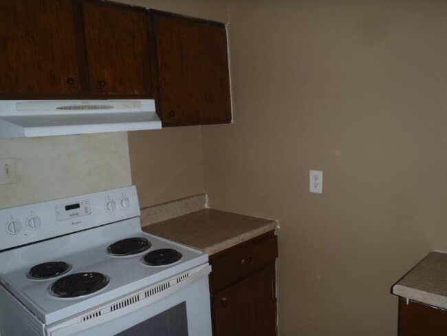 Building Photo - Awesome Duplex For Rent COMING SOON!