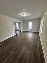 Building Photo - 834 N Jefferson St