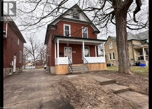 Building Photo - 315 Wellington St N