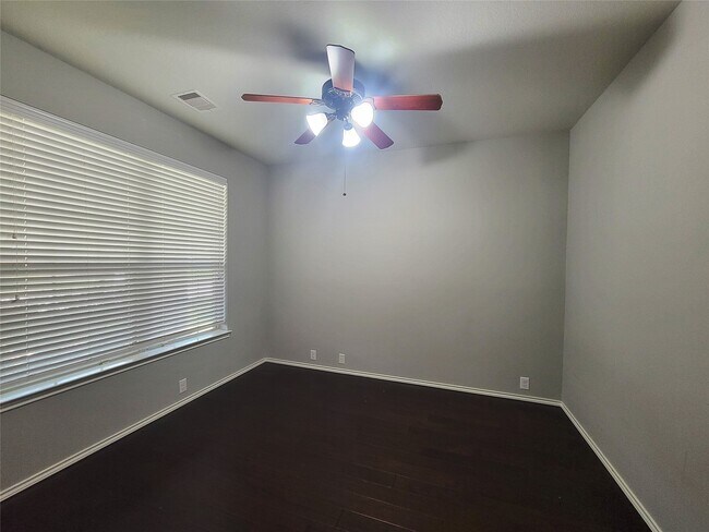 Foto del edificio - 17006 Cherokee Lake Ln