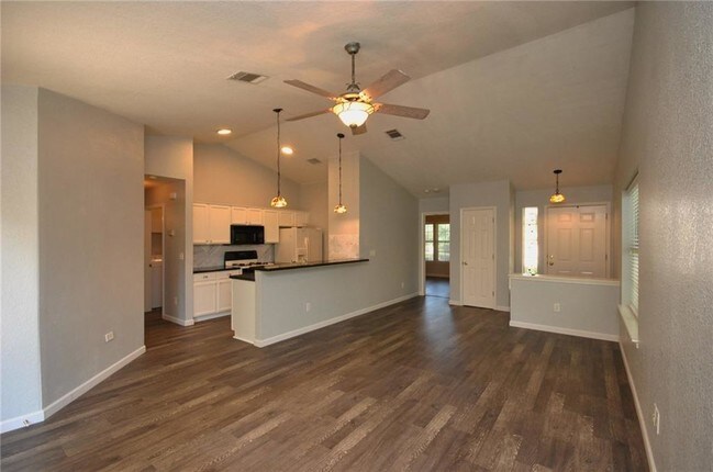 Foto del edificio - 174 Prairie Springs Loop