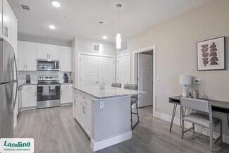 Building Photo - 3060 Southcreek Blvd