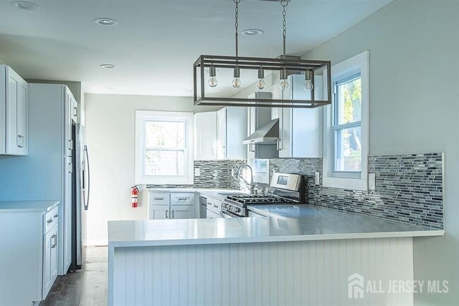 Building Photo - 213 Summerhill Rd