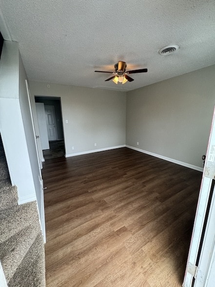 Building Photo - 179 Ingle Dr