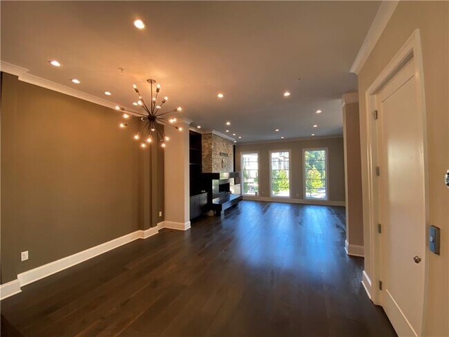 Foto del edificio - 2112 Peach Ln SE