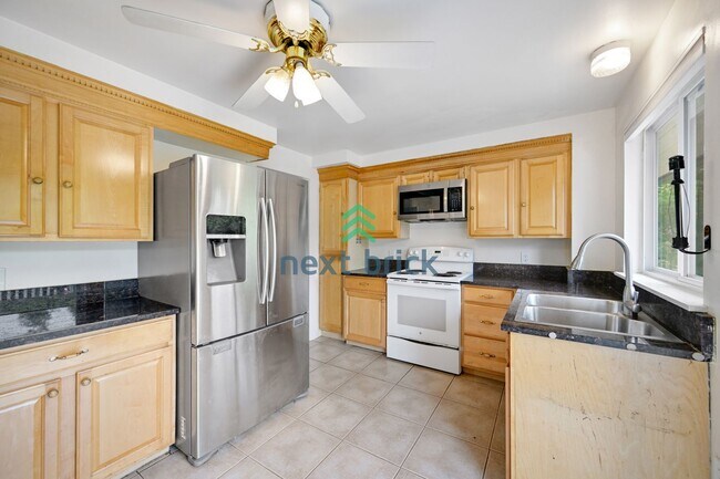 Foto del edificio - Beautiful Single Family House Bellevue Ava...