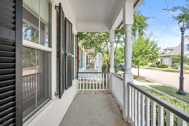 Building Photo - 1274 Rockport St