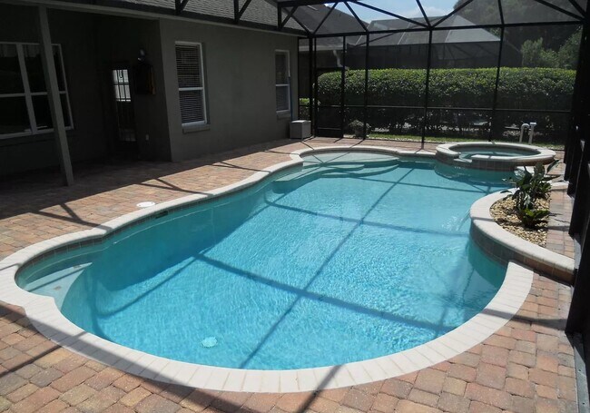Pool and spa - 1553 Cherry Ridge Dr