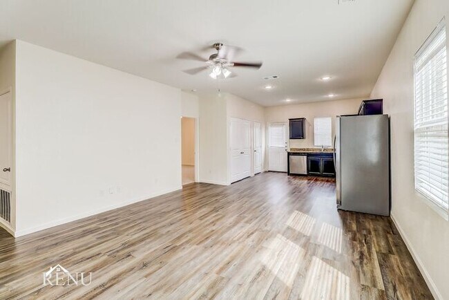 Foto del edificio - 6218 Old Bridge Way