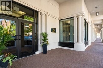 Building Photo - 430 Pearl St