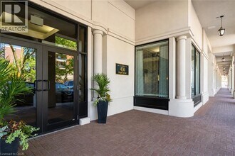 Building Photo - 430 Pearl St