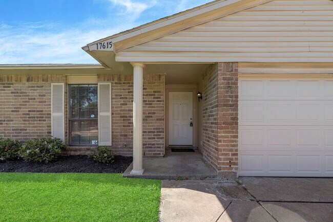Building Photo - 17615 Autumn Hills Dr