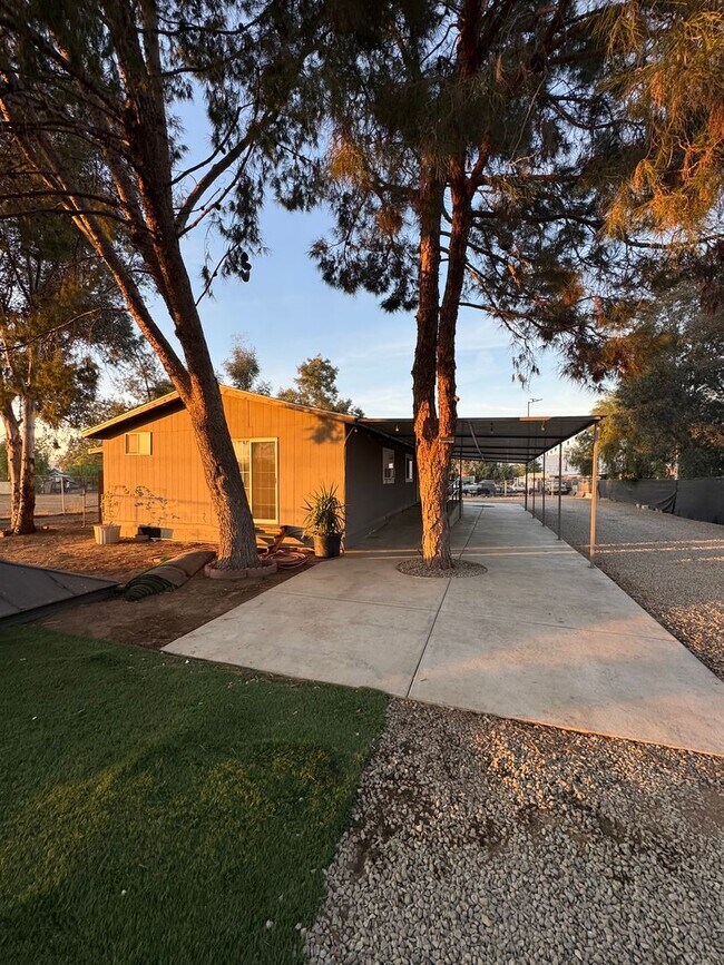 Foto del edificio - New Rental Home