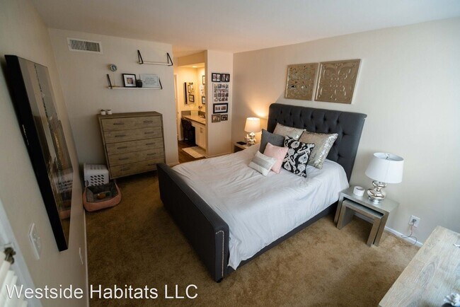Building Photo - 312 S Willaman Dr