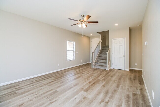 Foto del edificio - 40339 W Helen Ct